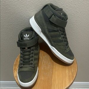 Parley x adidas Forum High ‘Olive Strata’. HP2206.